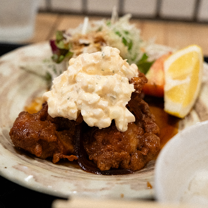 タルタルソースをかけたチキン南蛮